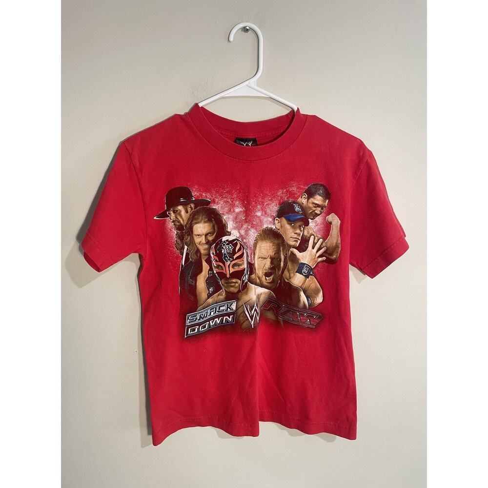WWE 2008 Smackdown Vs‎ Raw Youth T-Shirt Size Medium Red